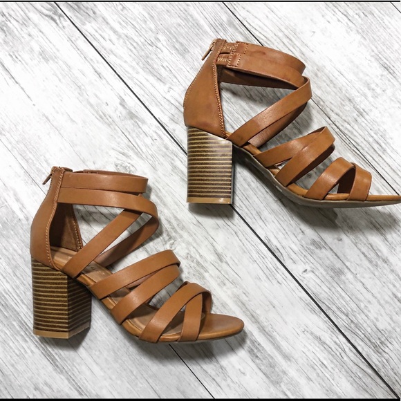 Shoes - Chestnut heels